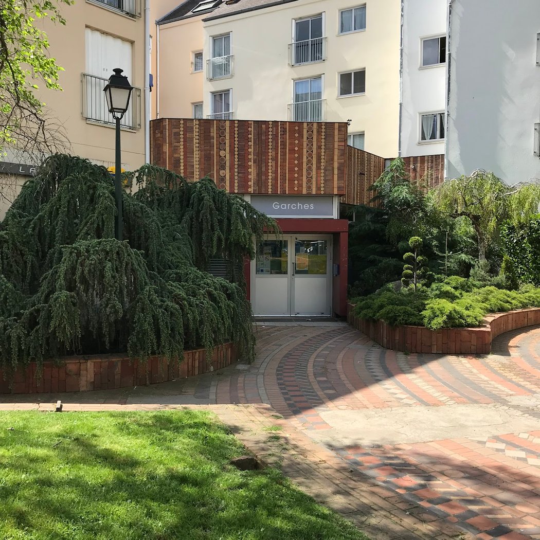 La Poste Garches 1